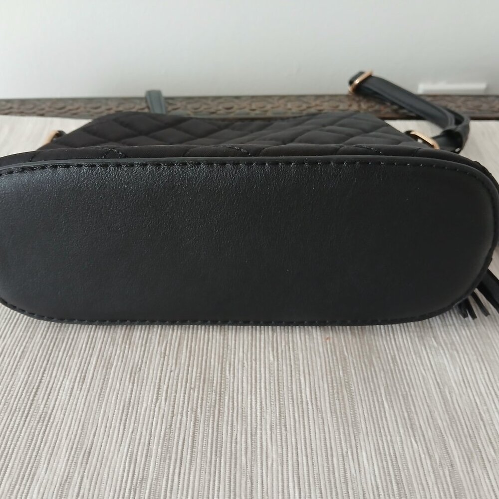 Crossbody quilted Purse - Picture 2 of 5
